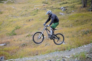 guided downhill riding in the swiss alps resorts